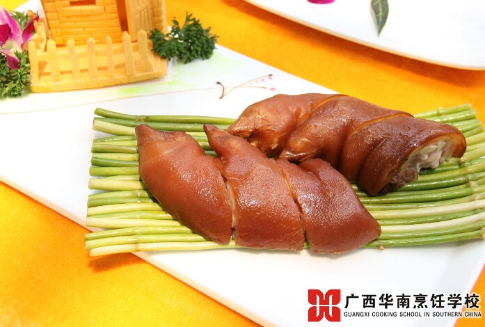 广西华南烹饪学校