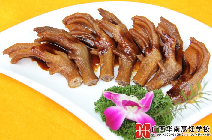 广西华南烹饪学校